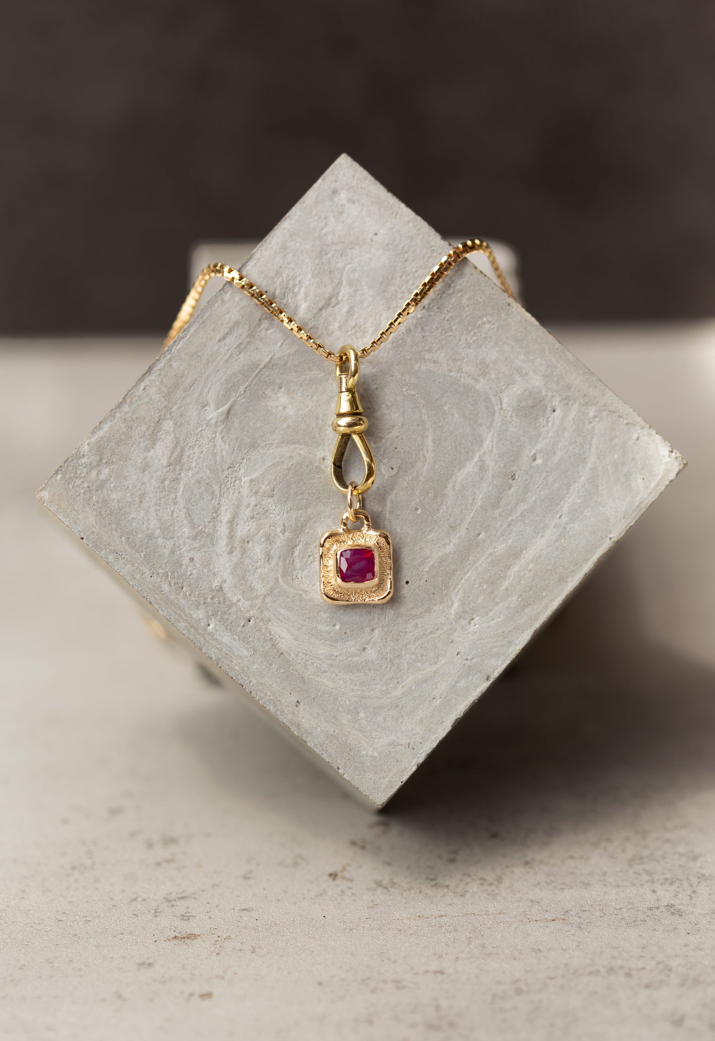Pyra Amulet
