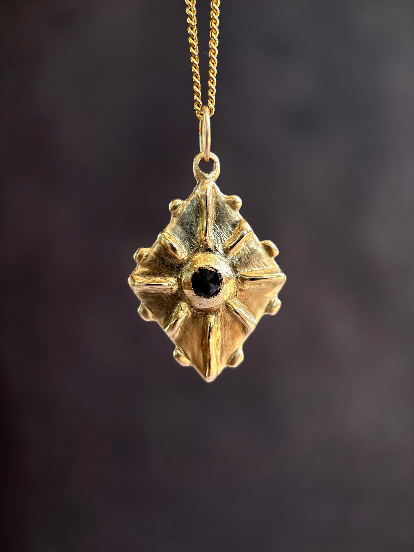 The Drya Pendant