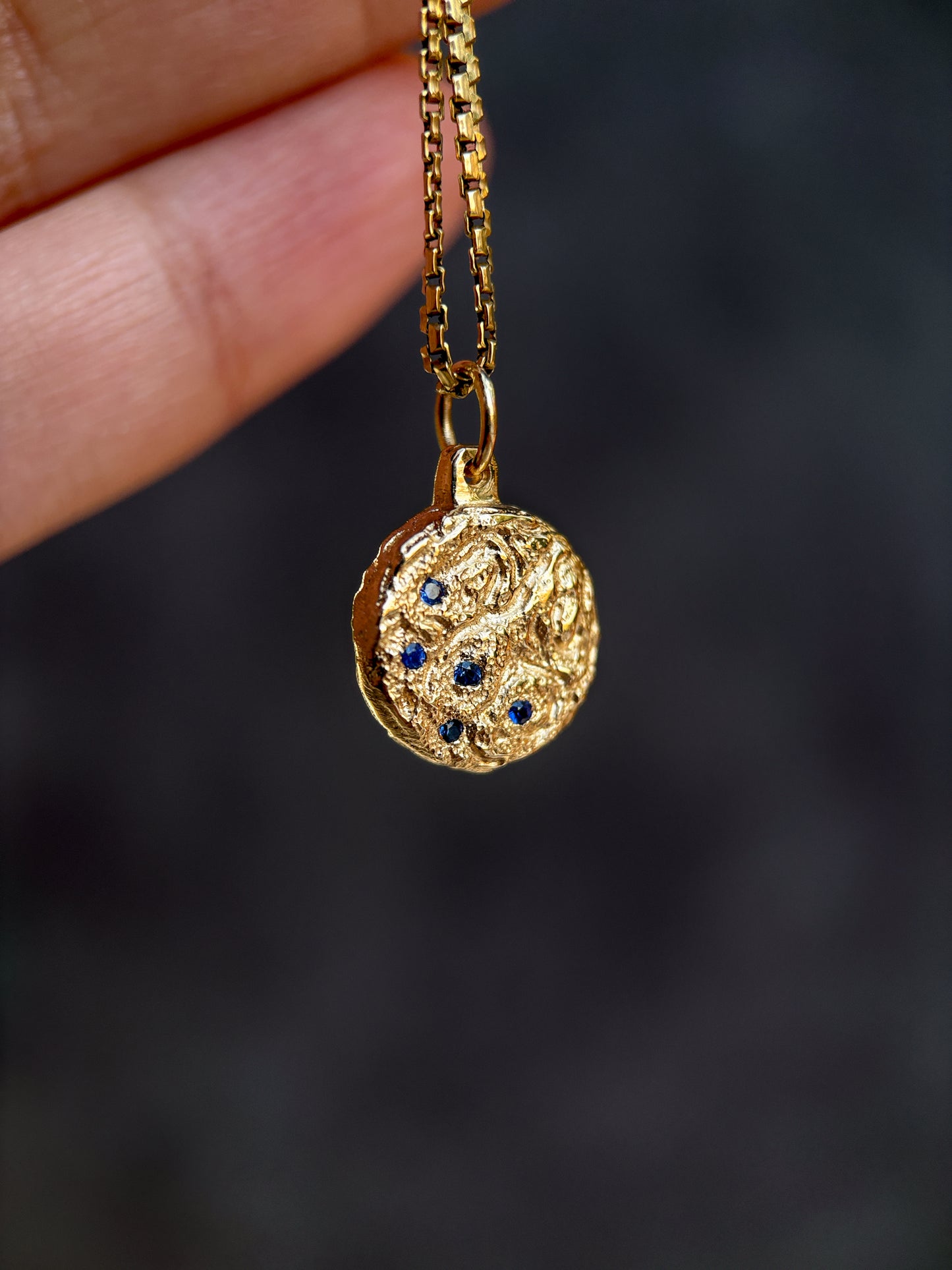 Seraphine Medallion